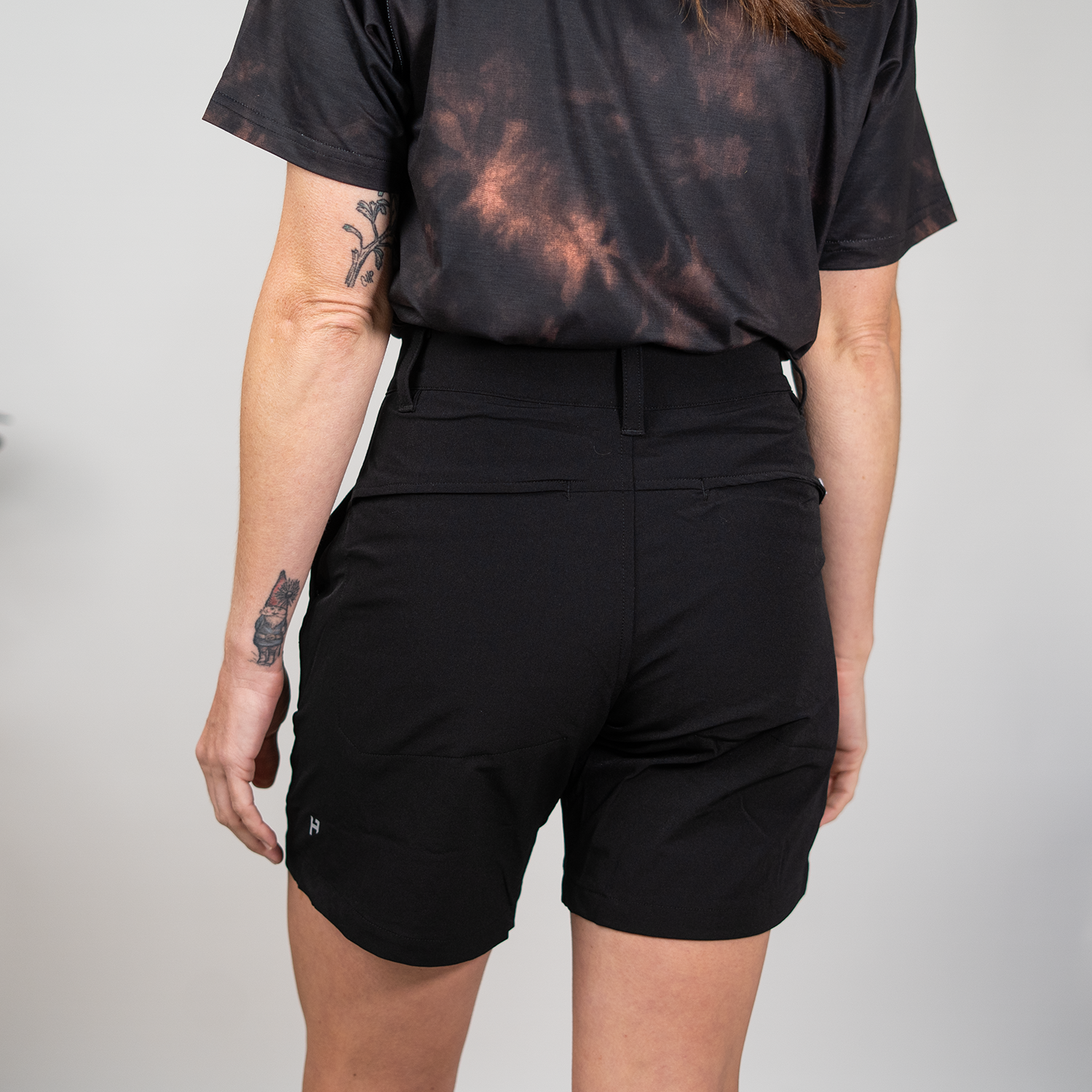 Women's Hot Lap Short – Obsidian
